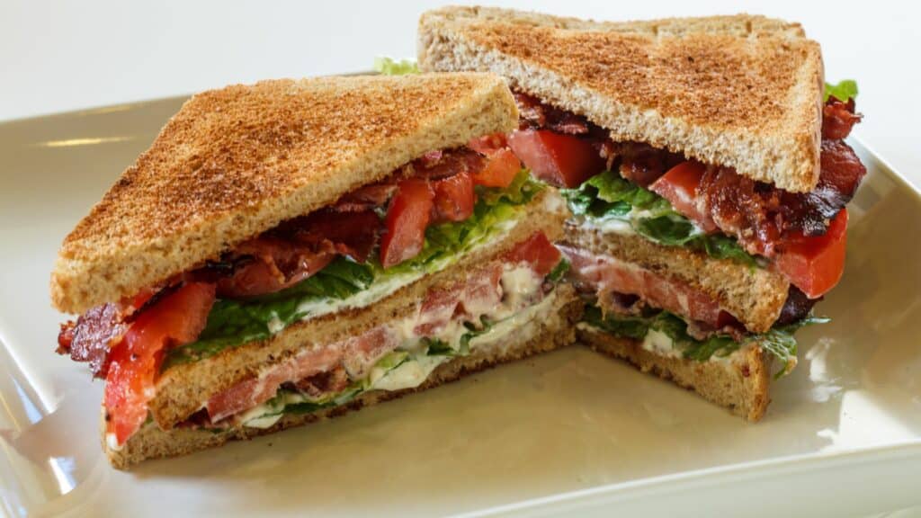 BLT sandwich with lettuce, tomato, bacon
