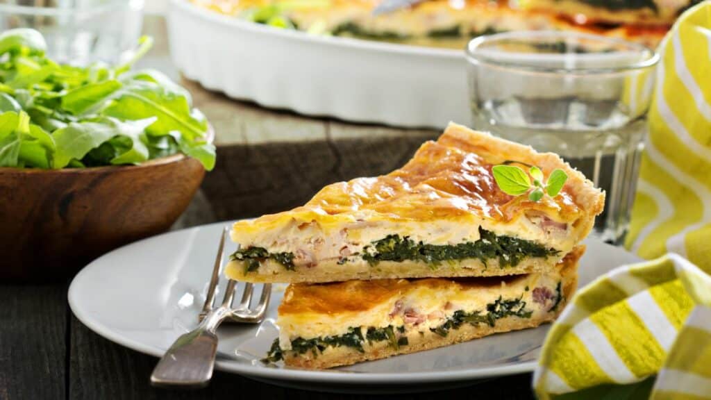 Spinach and bacon quiche with salad